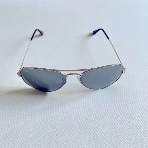 RayBan Aviator Sunglasses - Picture 2 of 4